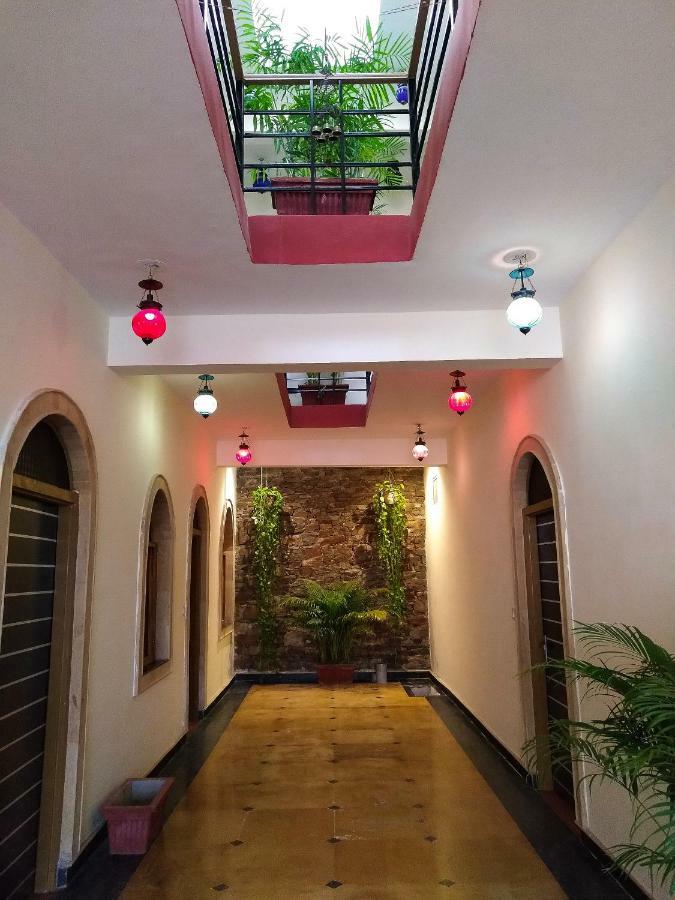 Hotel Vamdev Fort Пушкар Екстериор снимка